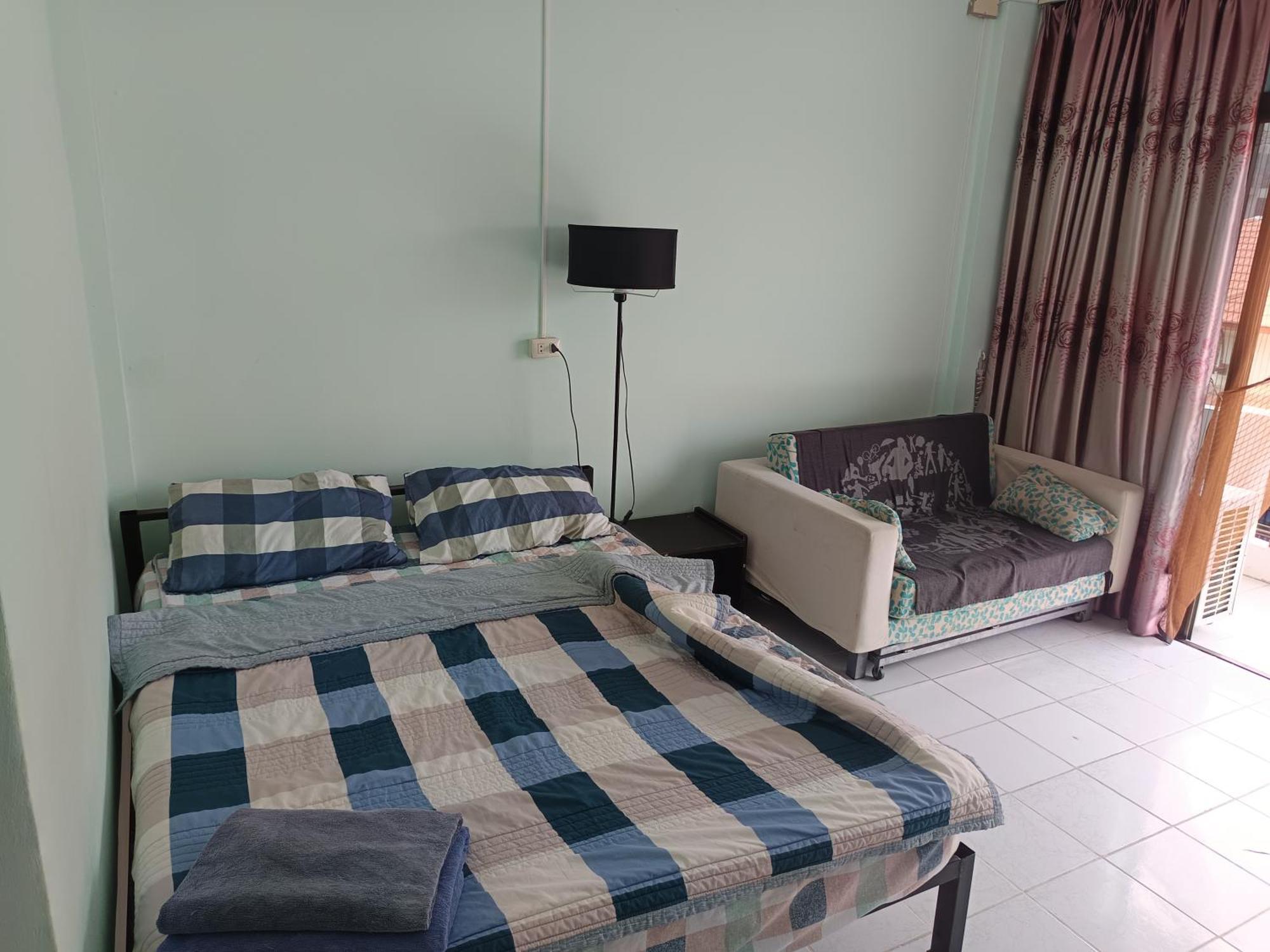 Sv. House Hotel Jomtien Beach Exterior photo